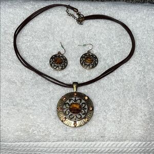Brown and Gold Pendant Necklace and Earring Set